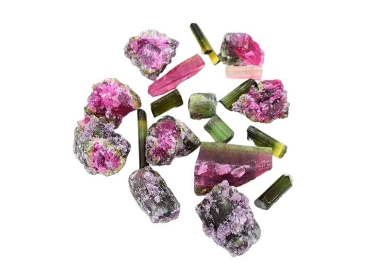 Piatra din Turmalina Pepene, forma de cristal brut.