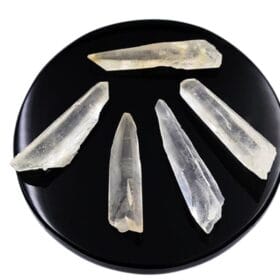 Piatra din Cuart Lemurian, forma de cristal (varf) brut (neslefuit)