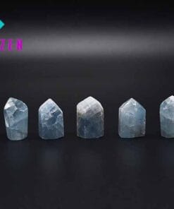 Piatra din Celestina (Celestit), forma varf slefuit.