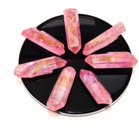 Cuart Pink Aura Laser, forma de cristal natural LASER brut (varf) de aprox. 5-6 x 1,5 cm.