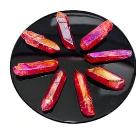 Cuart Ruby Aura Varf Brut, forma de cristal brut (varf) natural.