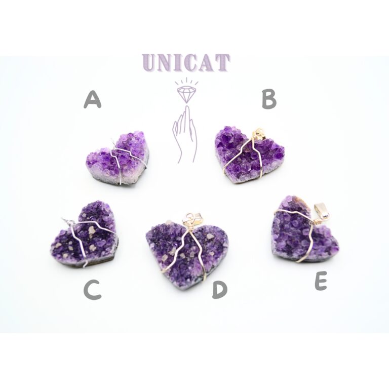 Pandantiv Ametist, forma cluster inima de aprox. 3 cm, lucrat manual din sarma suflata cu argint.